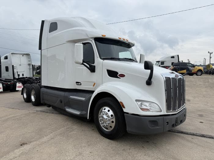 2021 Peterbilt 579 — photo 24
