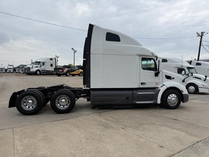 2021 Peterbilt 579 — photo 29