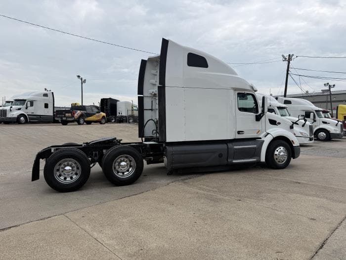 2021 Peterbilt 579 — photo 30