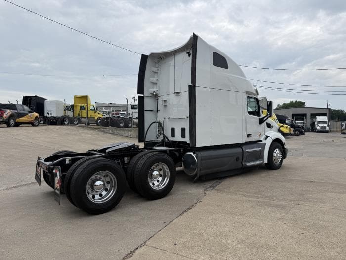 2021 Peterbilt 579 — photo 32