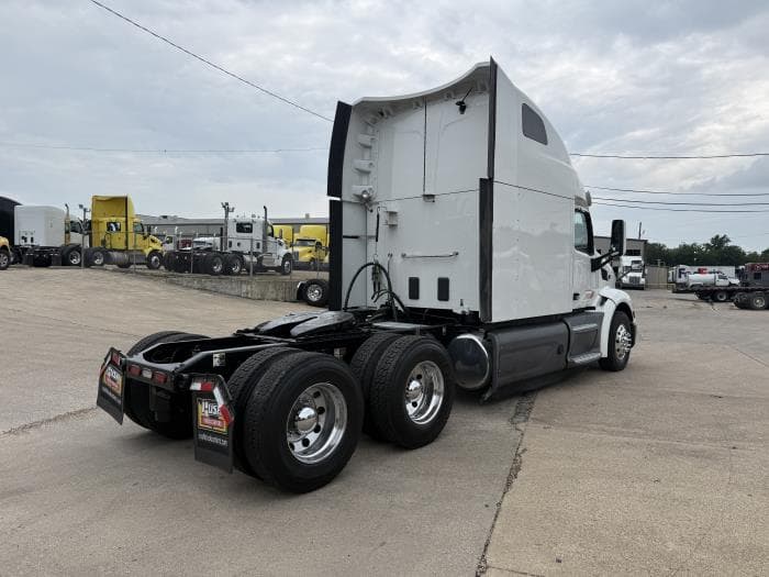 2021 Peterbilt 579 — photo 33