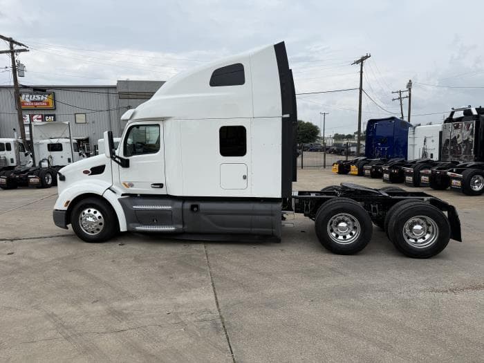 2021 Peterbilt 579 — photo 42