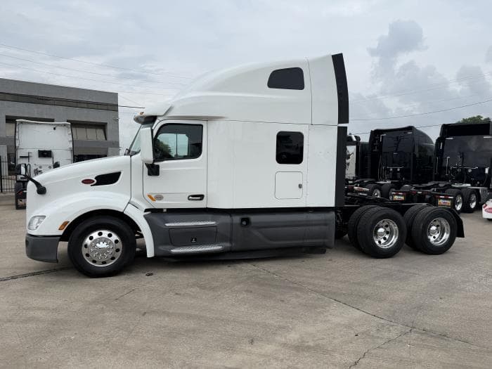 2021 Peterbilt 579 — photo 44