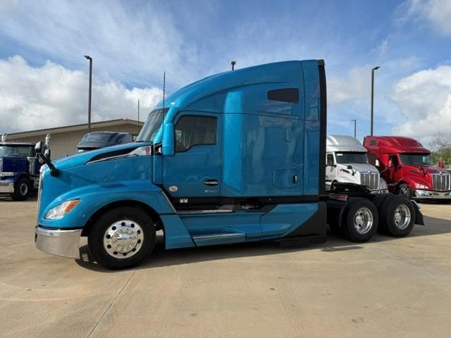 2023 Kenworth T680 — photo 3