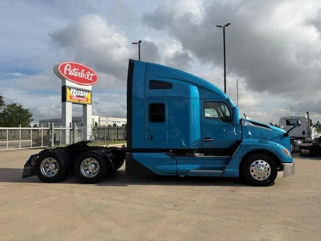 2023 Kenworth T680 — photo 10