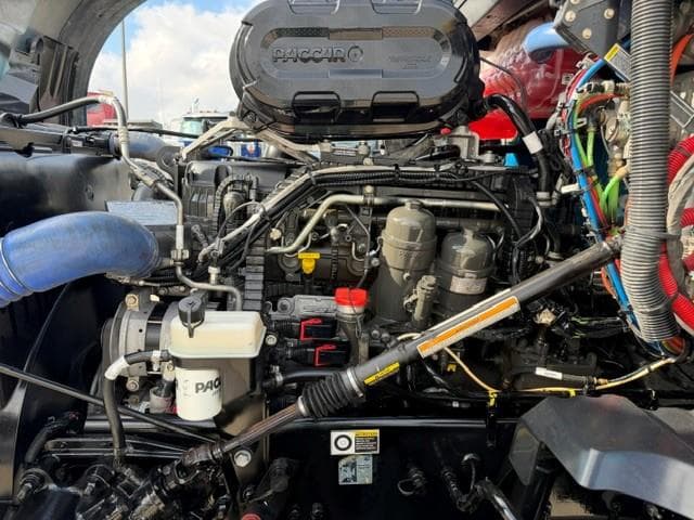 2023 Kenworth T680 — photo 14