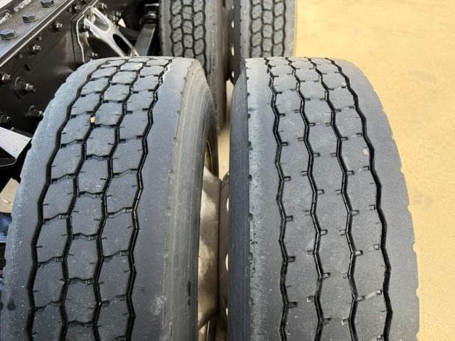 2023 Kenworth T680 — photo 19