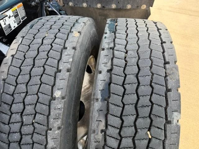 2023 Kenworth T680 — photo 22