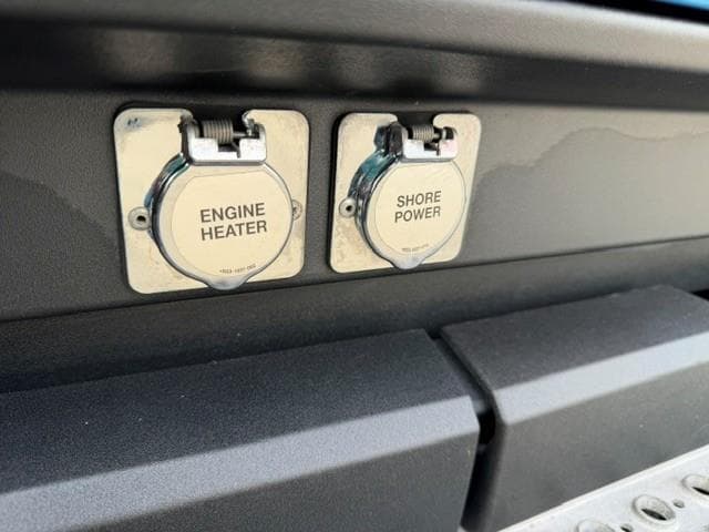 2023 Kenworth T680 — photo 26