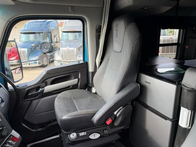 2023 Kenworth T680 — photo 31