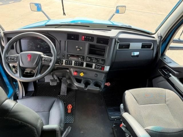 2023 Kenworth T680 — photo 38