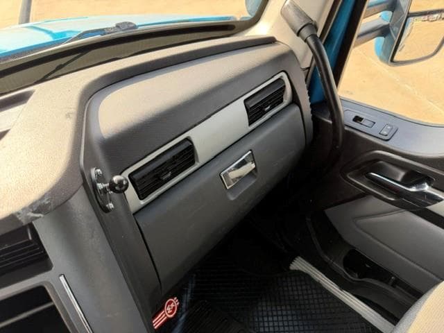 2023 Kenworth T680 — photo 41