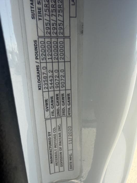 2021 Peterbilt 579 — photo 27