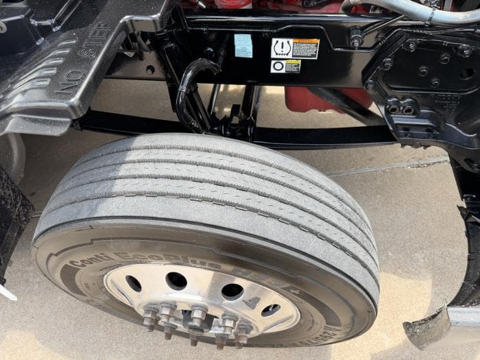 2021 Peterbilt 579 — photo 22