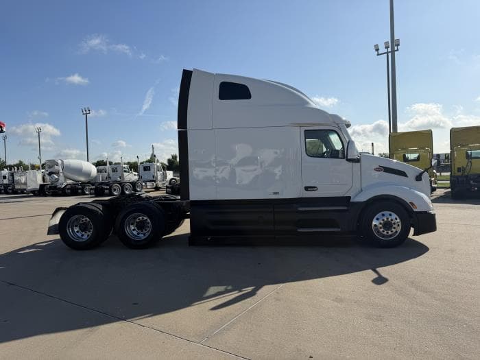 2022 Peterbilt 579 — photo 7