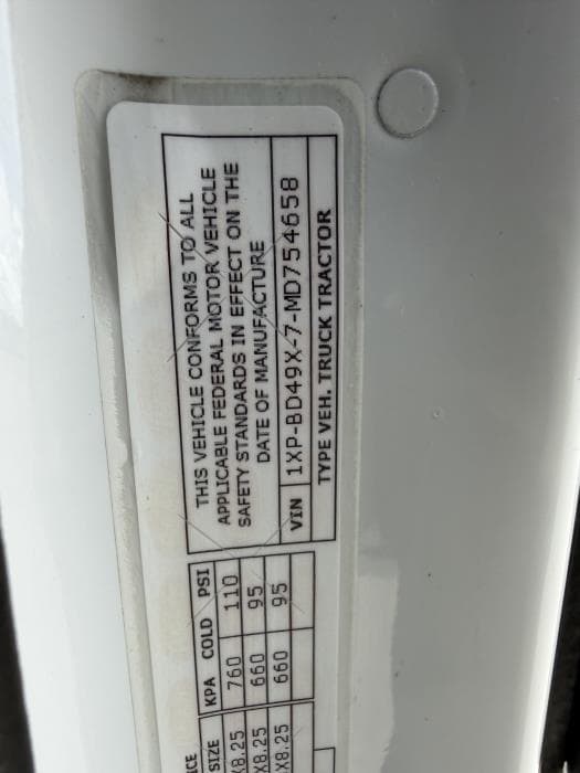 2021 Peterbilt 579 — photo 28