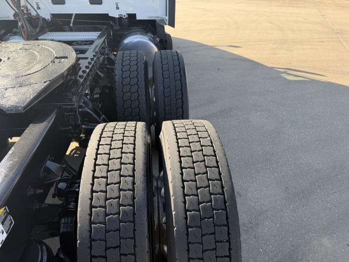 2022 Peterbilt 579 — photo 12