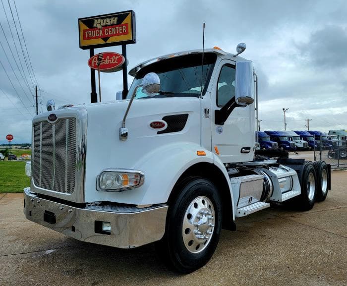 2020 Peterbilt 567 — photo 2