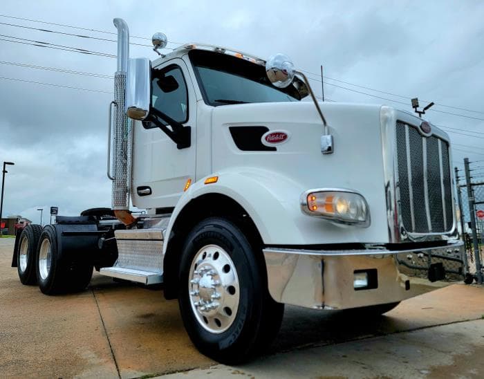 2020 Peterbilt 567 — photo 32