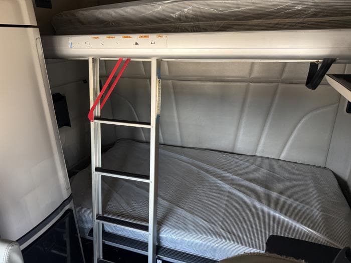 2022 Peterbilt 579 — photo 17