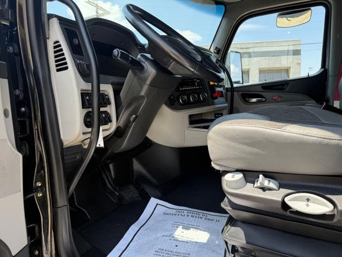 2022 Peterbilt 579 — photo 19