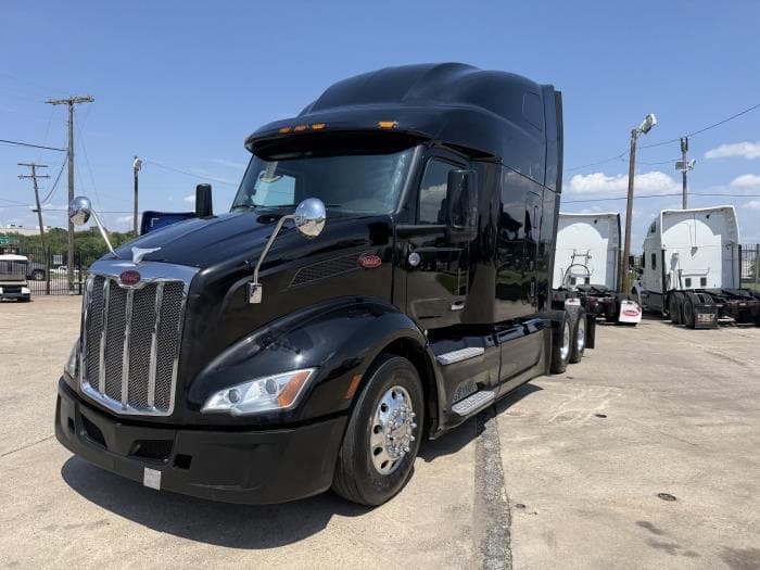 2022 Peterbilt 579 — photo 22