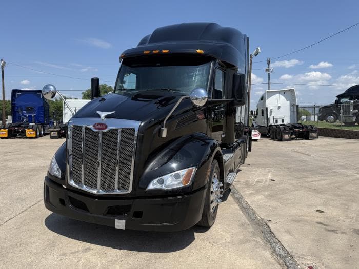 2022 Peterbilt 579 — photo 23