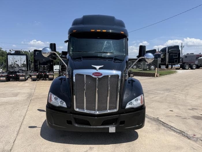 2022 Peterbilt 579 — photo 25