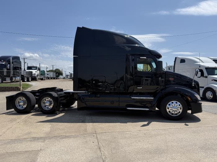2022 Peterbilt 579 — photo 31