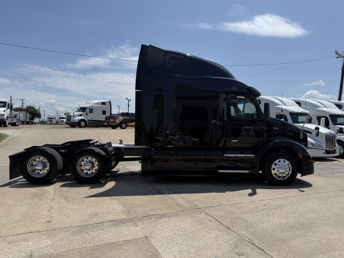2022 Peterbilt 579 — photo 32