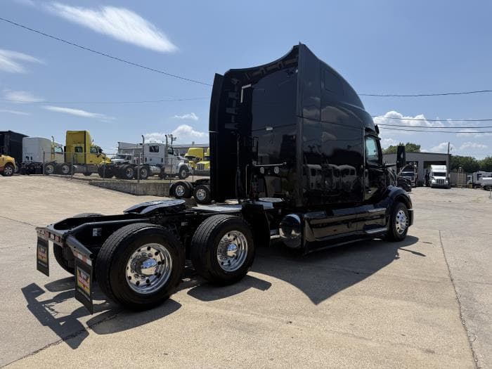 2022 Peterbilt 579 — photo 36