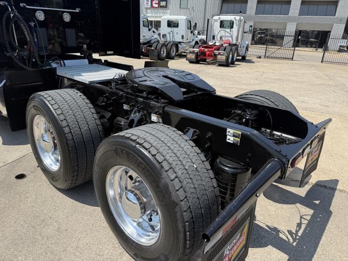 2022 Peterbilt 579 — photo 41