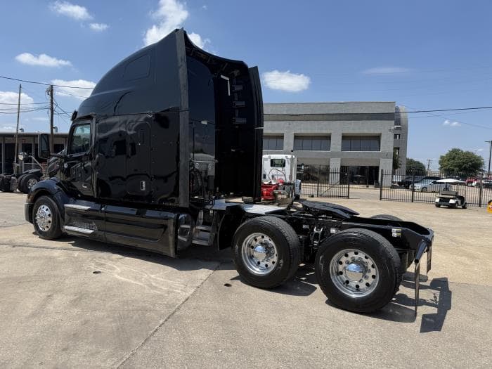 2022 Peterbilt 579 — photo 4