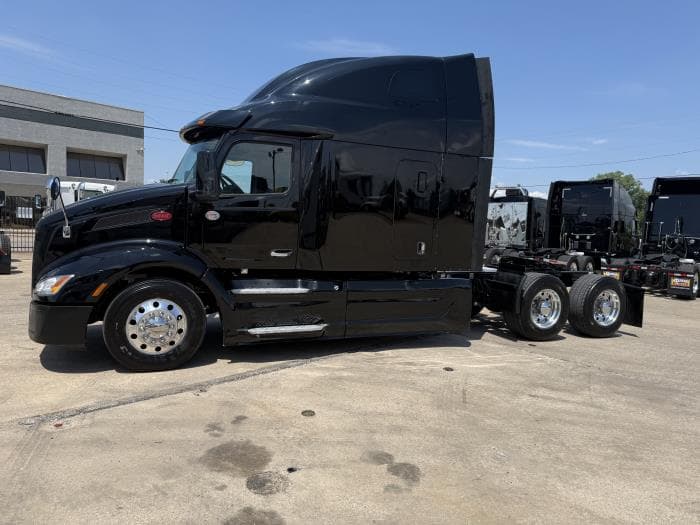 2022 Peterbilt 579 — photo 44