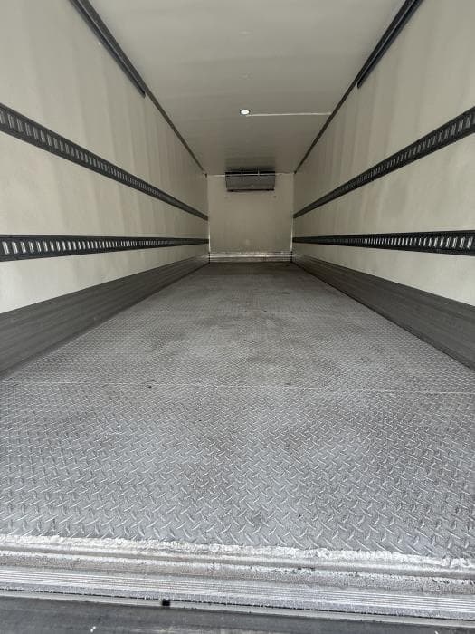 2026 Isuzu FTR — photo 6