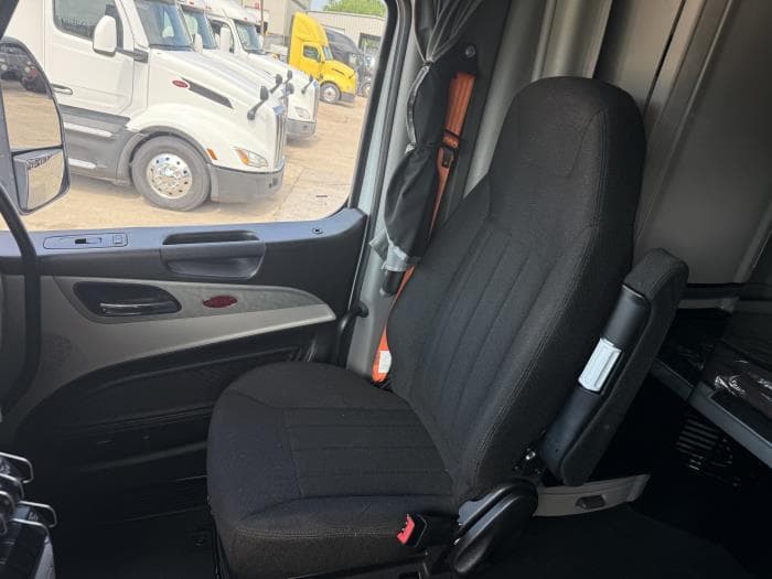 2022 Peterbilt 579 — photo 10