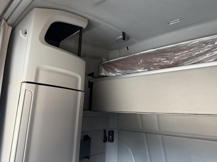 2022 Peterbilt 579 — photo 12