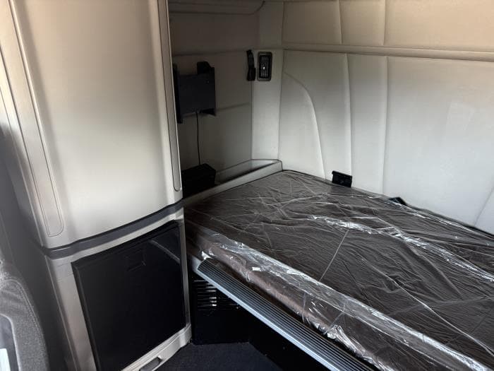 2022 Peterbilt 579 — photo 13