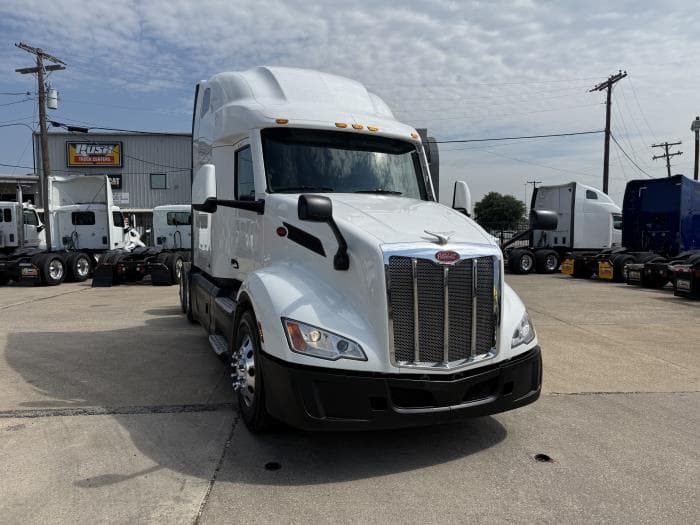 2022 Peterbilt 579 — photo 27
