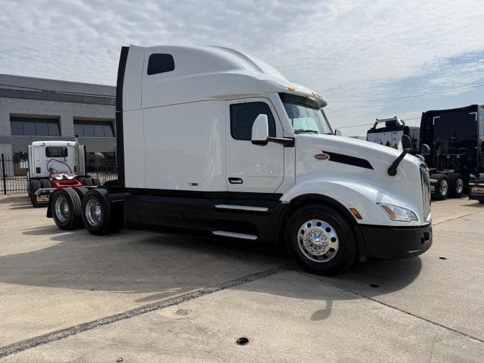 2022 Peterbilt 579 — photo 29