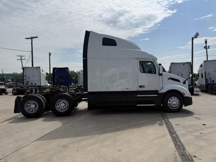 2022 Peterbilt 579 — photo 31
