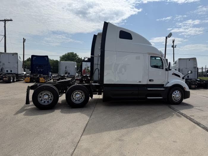 2022 Peterbilt 579 — photo 32