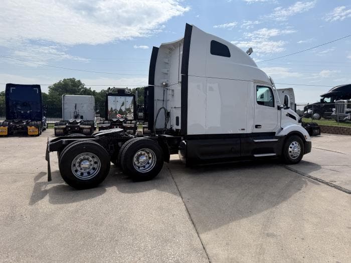 2022 Peterbilt 579 — photo 33