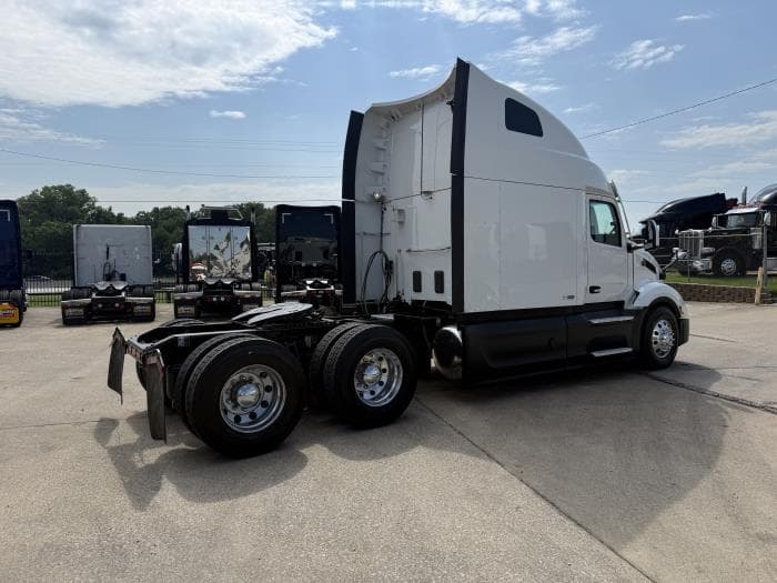 2022 Peterbilt 579 — photo 34