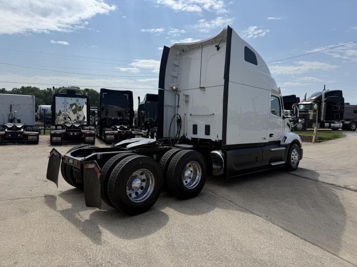 2022 Peterbilt 579 — photo 35