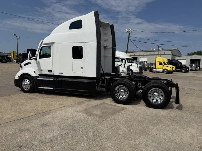 2022 Peterbilt 579 — photo 44