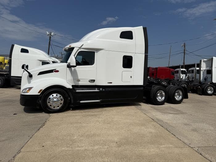 2022 Peterbilt 579 — photo 46