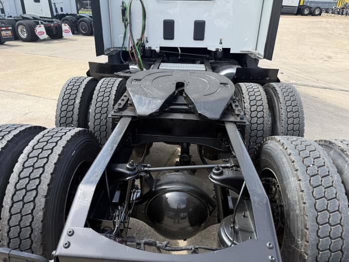 2022 Peterbilt 579 — photo 48
