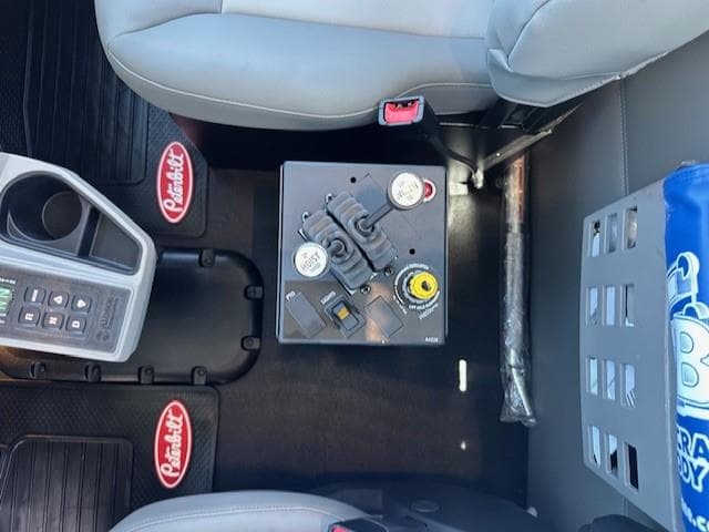 2027 Peterbilt 567 in Tampa, FL — photo 18
