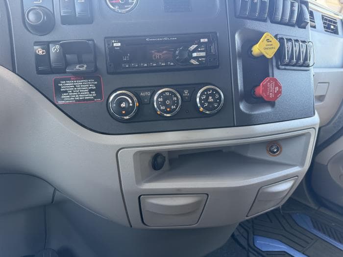 2019 Peterbilt 579 — photo 7